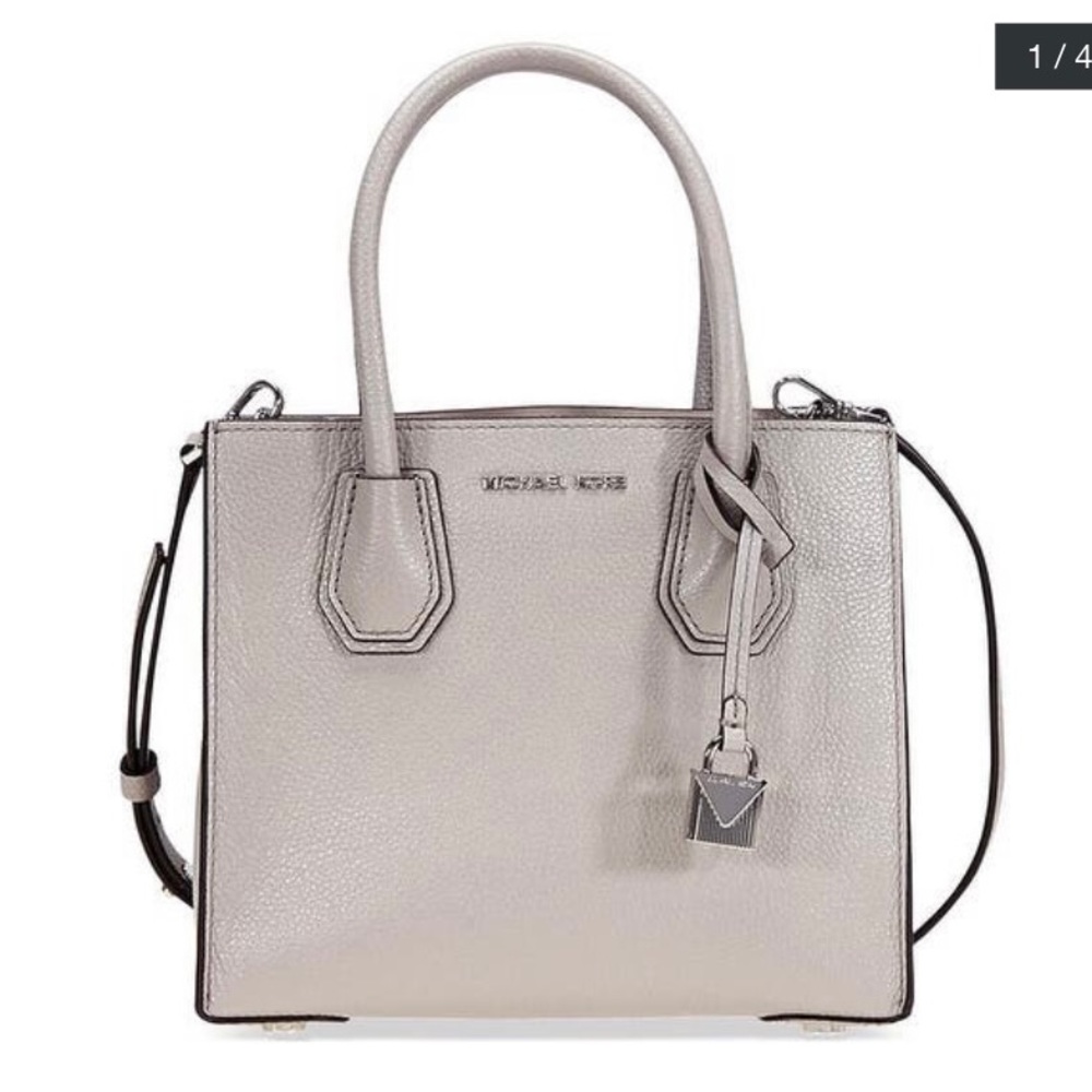 Brand New Michael Kors Medium Mercer Messenger Bag in Pearl Grey Leather